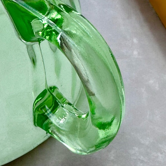 Antique Green Uranium Glass Tea Cups - Picture 6 of 8